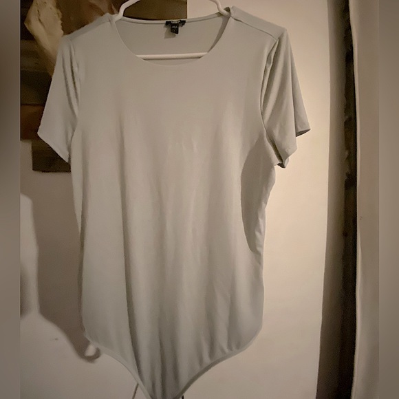 Women’s Express Body Contour - Picture 1 of 4